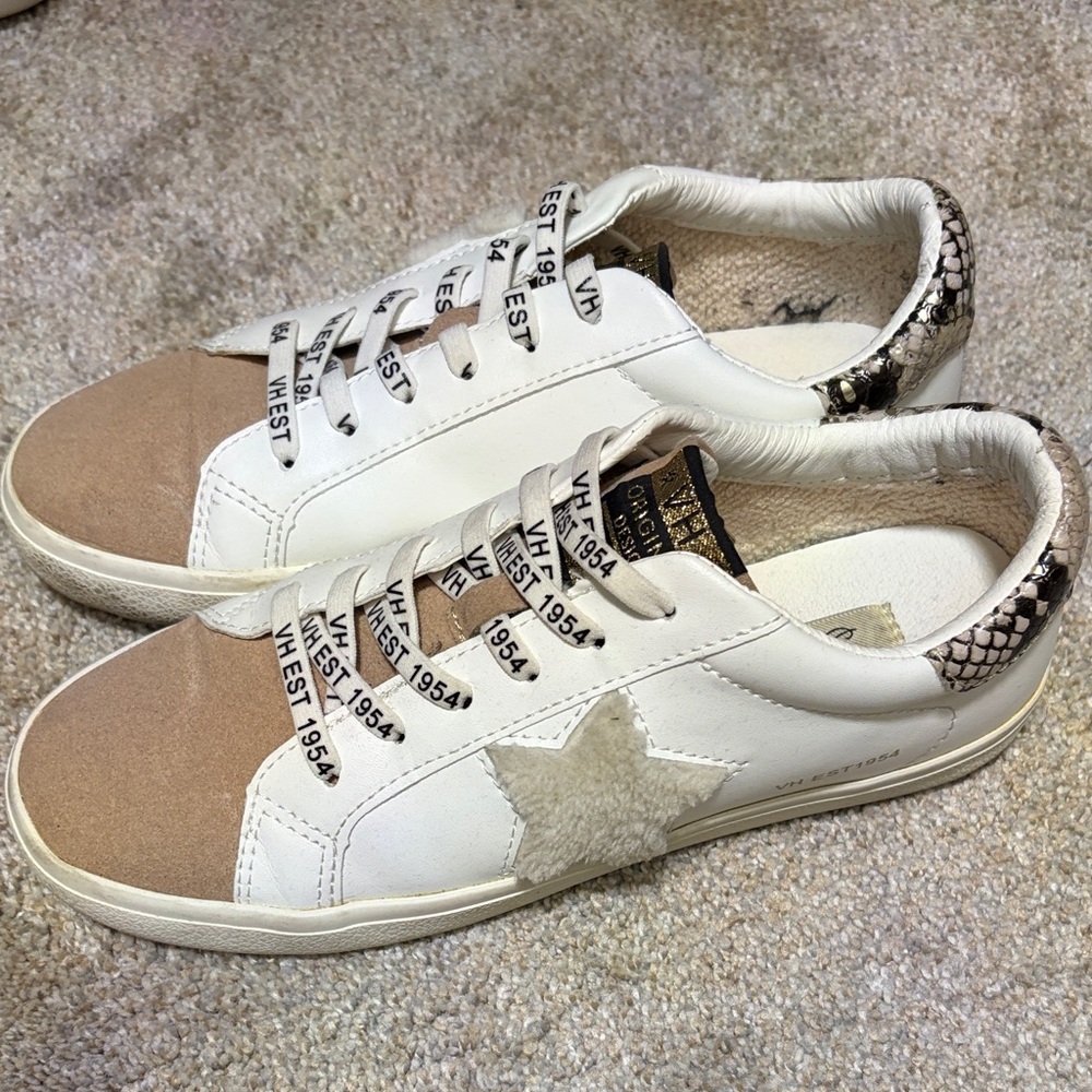 Vintage Havana White and Tan Star Sneakers